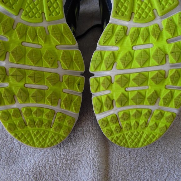 size 10.5 mens new balance running 750v2 shoes worn once :) no insoles - Picture 13 of 16